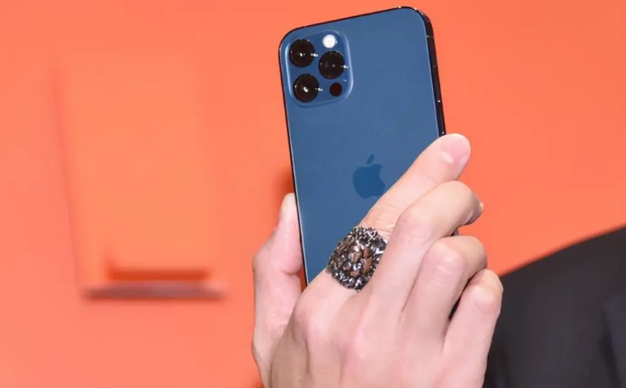 钢城苹果手机维修分享iPhone12系列重启方法教程 